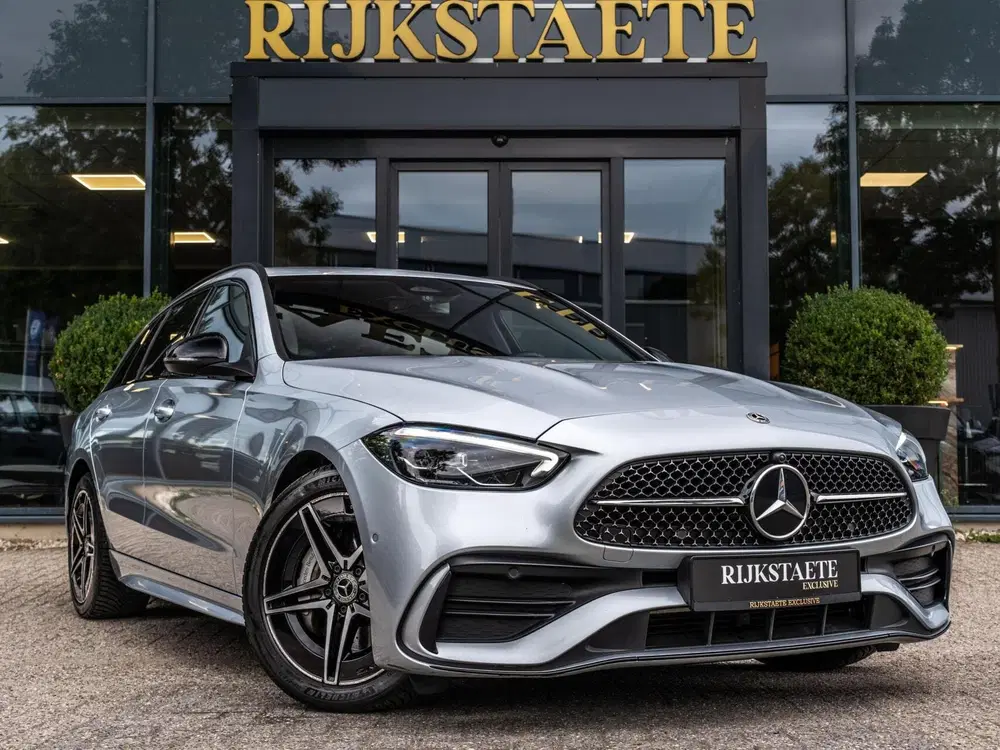 Mercedes-Benz C-Klasse Mercedes C-klasse Estate C300e AMG uit 2022, foto 5