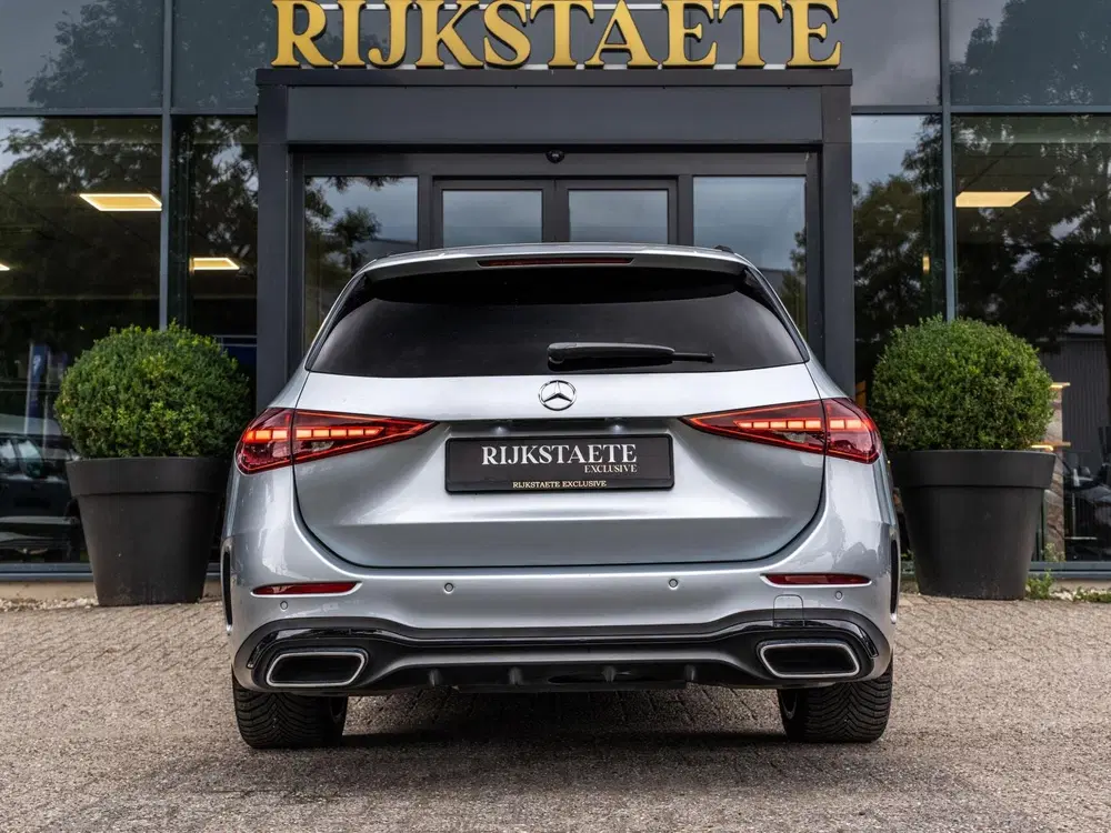 Mercedes-Benz C-Klasse Mercedes C-klasse Estate C300e AMG uit 2022, foto 8