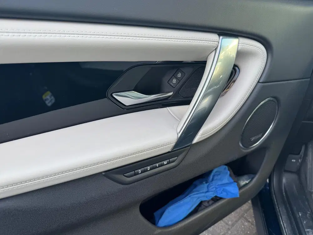 Land Rover Discovery Sport P300e 1.5 R-Dynamic HSE uit 2022, foto 11