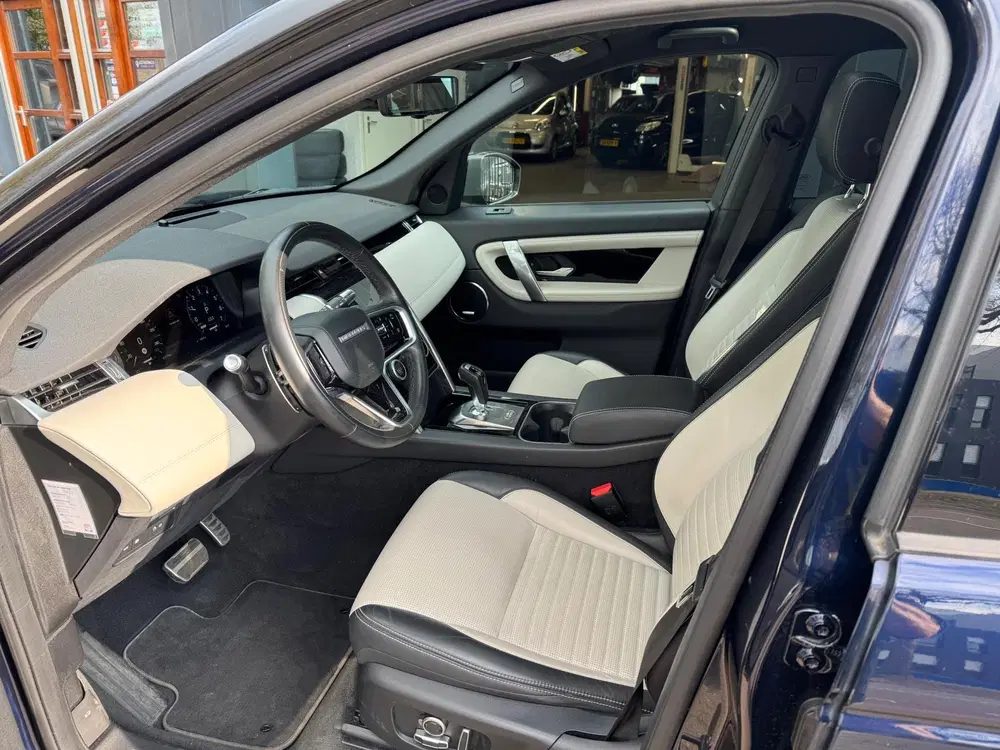 Land Rover Discovery Sport P300e 1.5 R-Dynamic HSE uit 2022, foto 14