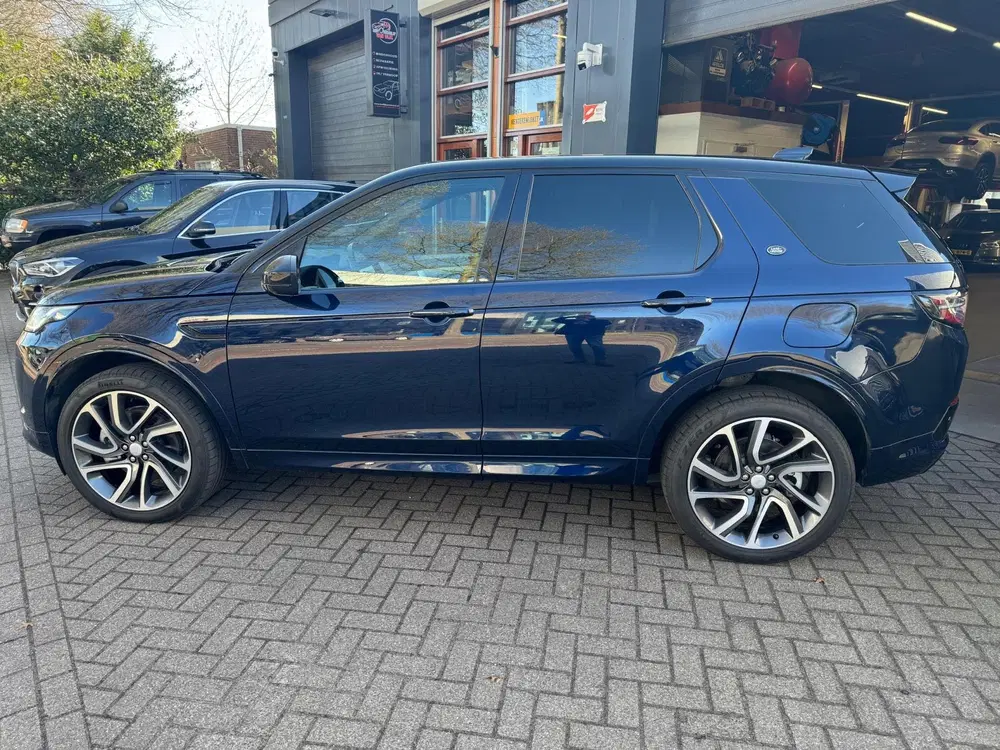 Land Rover Discovery Sport P300e 1.5 R-Dynamic HSE uit 2022, foto 2