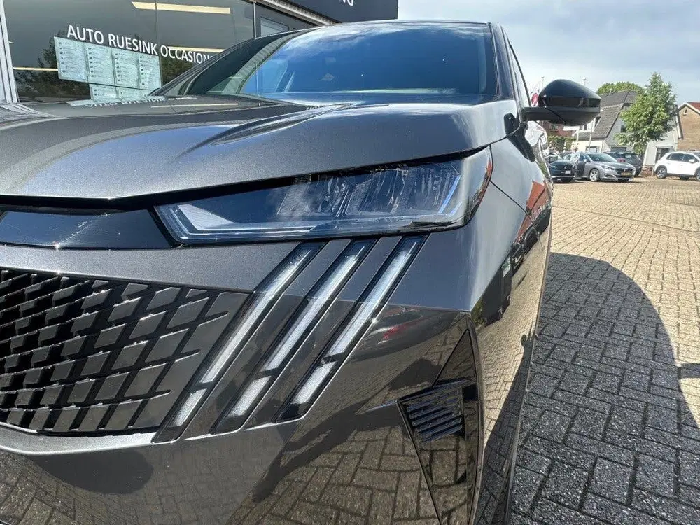 Peugeot 3008 1.2 HYB 145 ALLURE uit 2025, foto 4