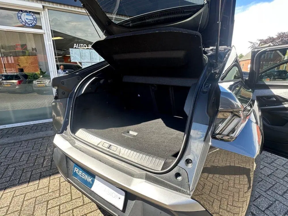 Peugeot 3008 1.2 HYB 145 ALLURE uit 2025, foto 7