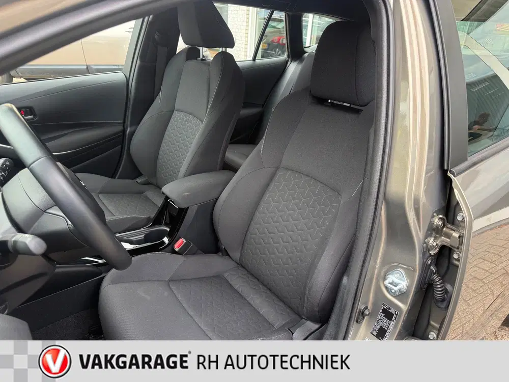 Toyota Corolla 1.8 Hybrid Active uit 2022, foto 7