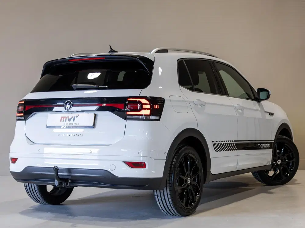 Volkswagen T-Cross 1.5 TSI 2x R-Line uit 2022, foto 2