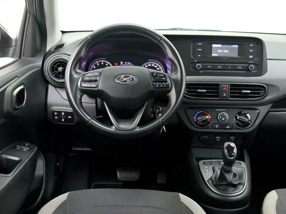 Hyundai i10 1.2 automaat uit 2022, foto 3