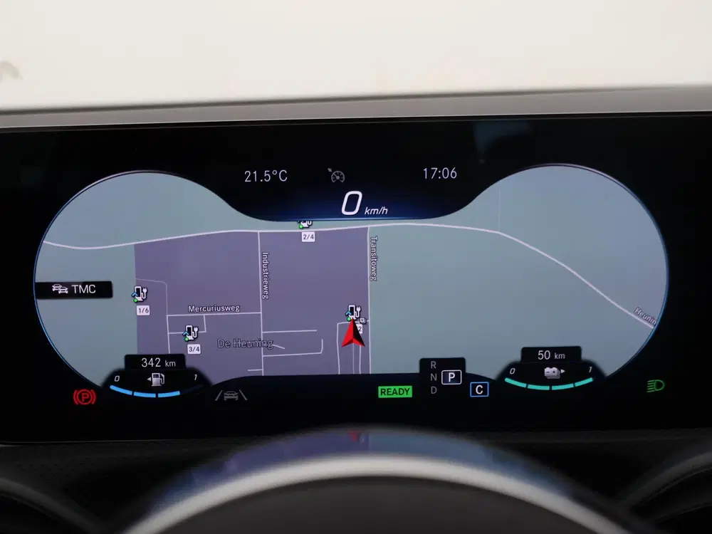 Mercedes-Benz A-Klasse 250e AMG SPORT + PANORAMA uit 2021, foto 14