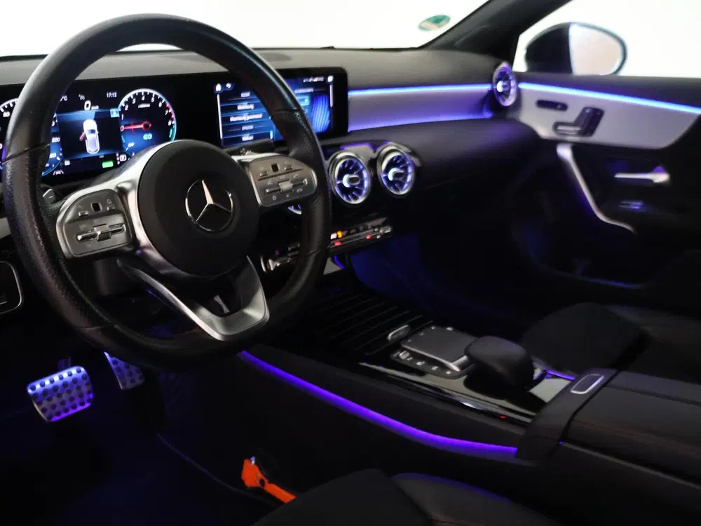Mercedes-Benz A-Klasse 250e AMG SPORT + PANORAMA uit 2021, foto 15