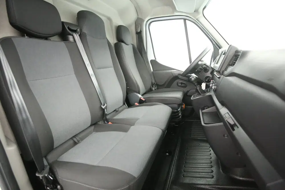 Renault Master T35 2.3 dCi 180PK L2H2 uit 2022, foto 10