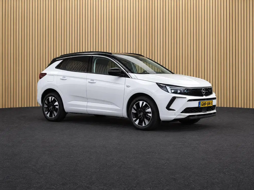 Opel Grandland 1.2 Turbo Level 3 AUTOMAAT uit 2024, foto 2