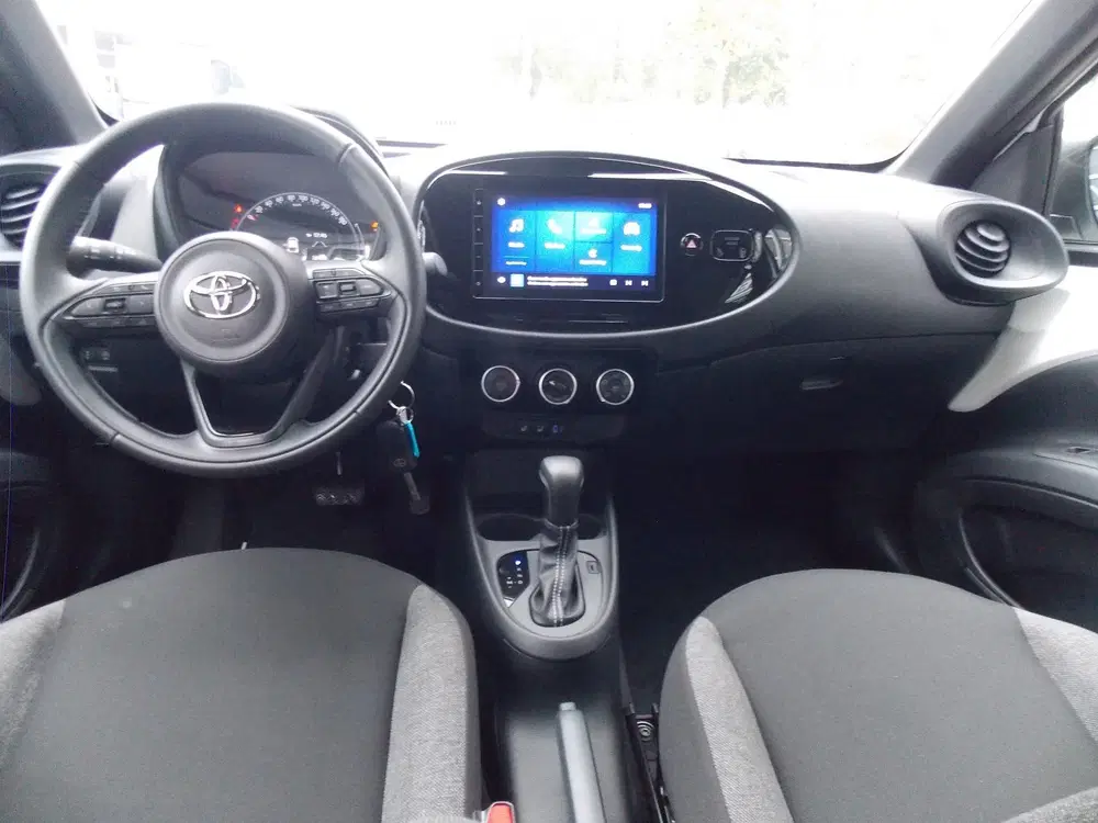 Toyota Aygo X 1.0 VVT-i S-CVT Play Automaat Airco Elek P uit 2025, foto 3