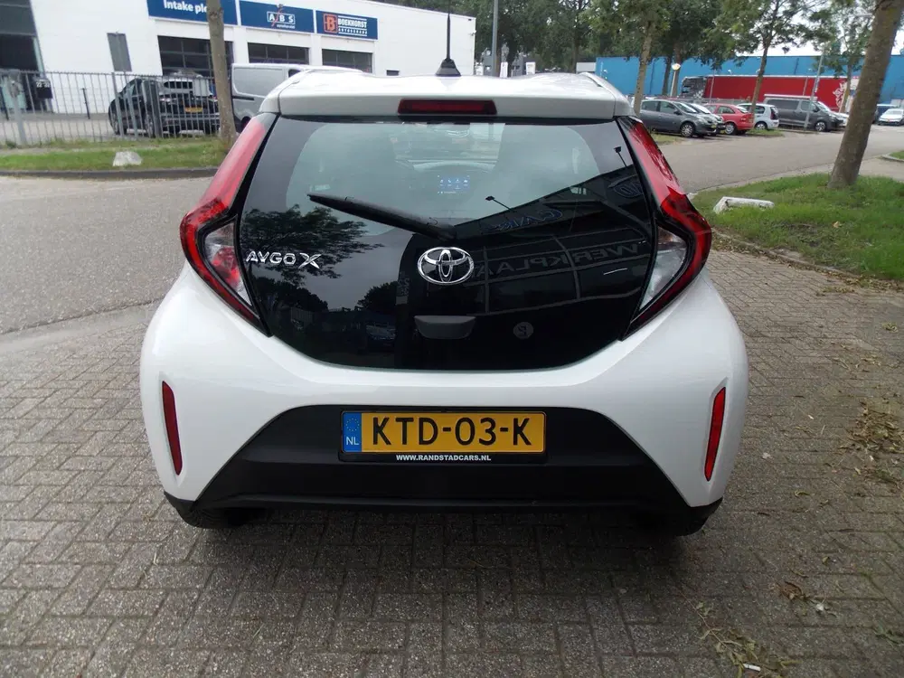 Toyota Aygo X 1.0 VVT-i S-CVT Play Automaat Airco Elek P uit 2025, foto 7