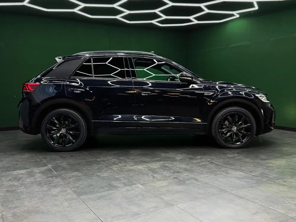 Volkswagen T-Roc 2.0 TSI 4Motion R-Line Camera uit 2022, foto 8