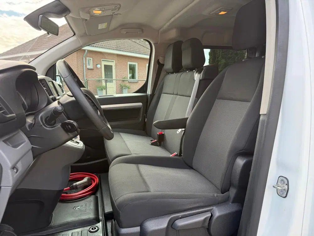 Peugeot Expert Long Premium DC 75 kWh dubbel cabine uit 2022, foto 10