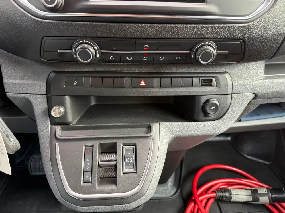 Peugeot Expert Long Premium DC 75 kWh dubbel cabine uit 2022, foto 14