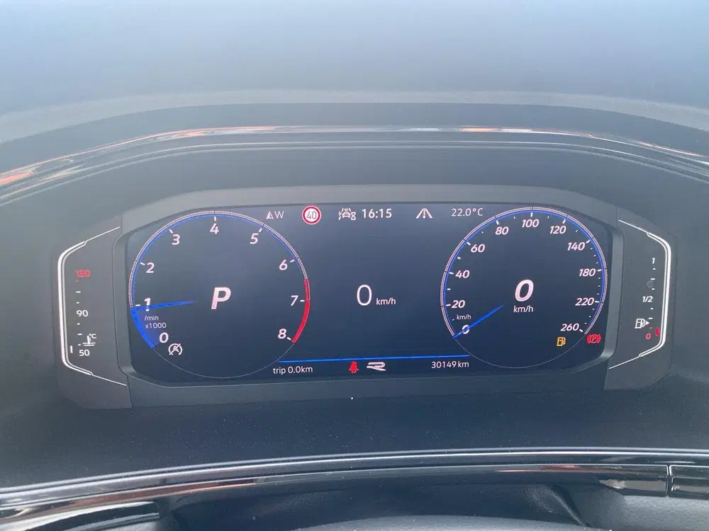 Volkswagen T-Roc 1.5 TSI R-Line uit 2023, foto 6