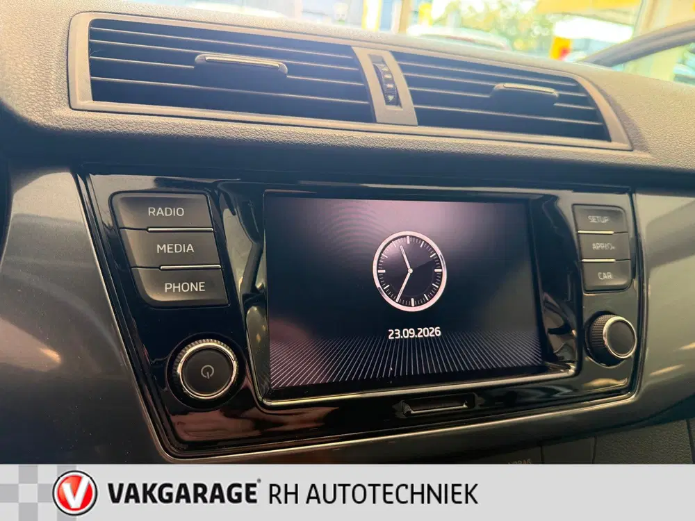 Skoda Fabia 1.0 TSI Business Edition uit 2021, foto 14