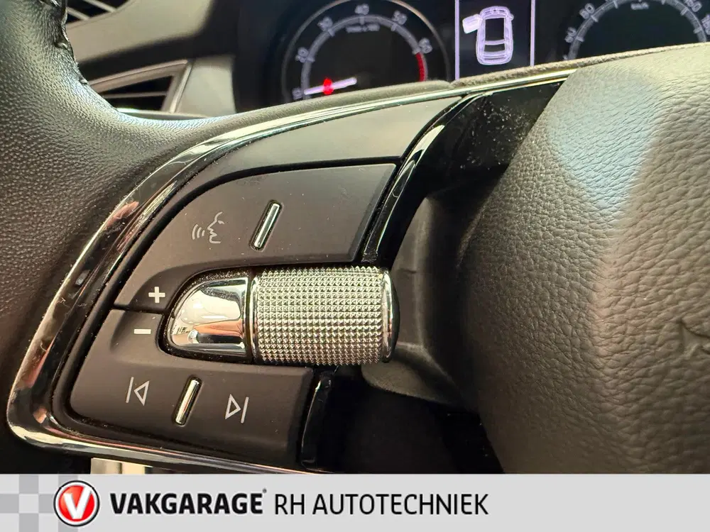 Skoda Fabia 1.0 TSI Business Edition uit 2021, foto 15