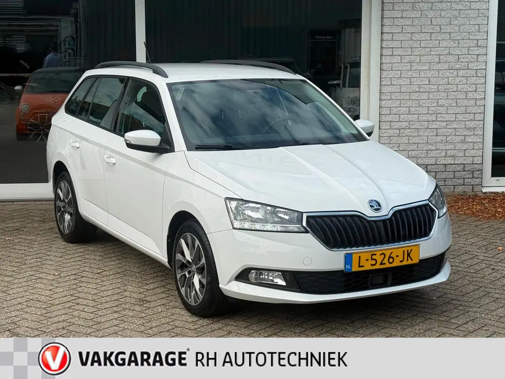 Skoda Fabia 1.0 TSI Business Edition uit 2021, foto 2