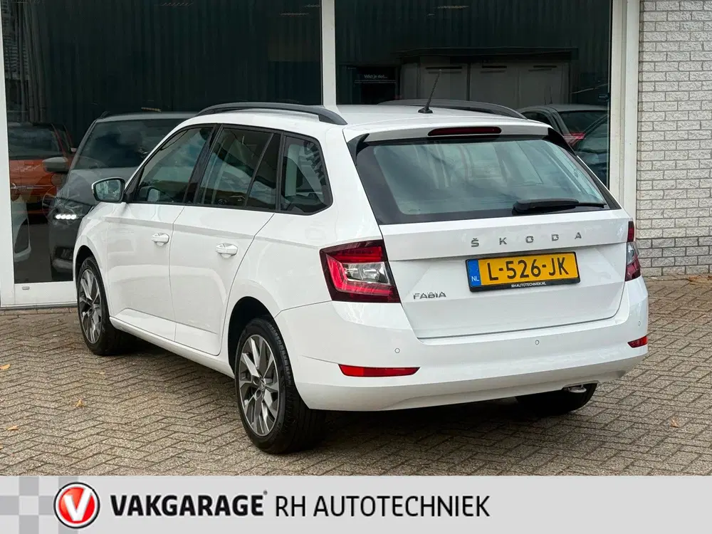 Skoda Fabia 1.0 TSI Business Edition uit 2021, foto 4