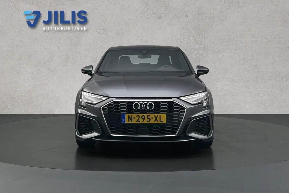 Audi A3 30 TFSI S-line uit 2022, foto 10
