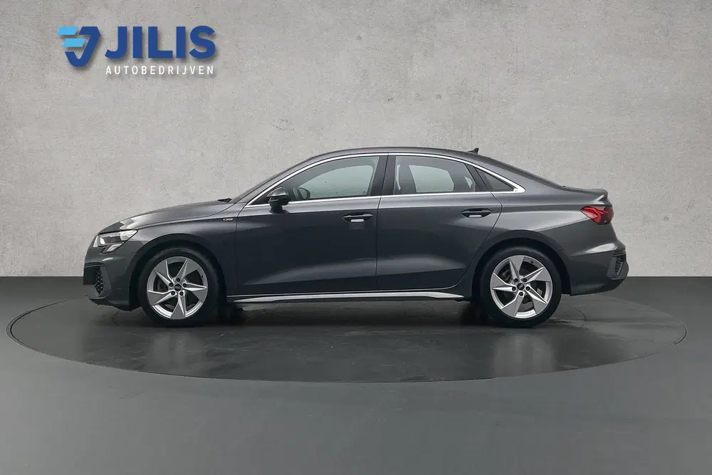 Audi A3 30 TFSI S-line uit 2022, foto 6