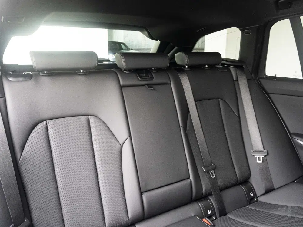 BMW 3-serie 320i Touring uit 2026, foto 11