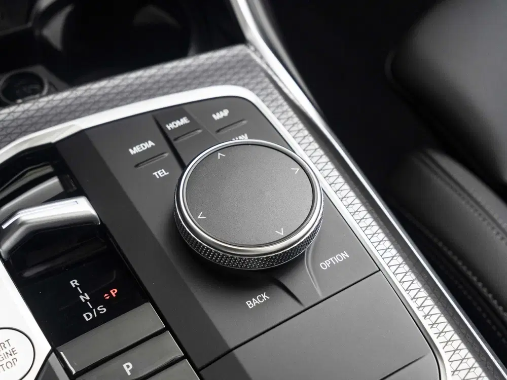 BMW 3-serie 320i Touring uit 2026, foto 14
