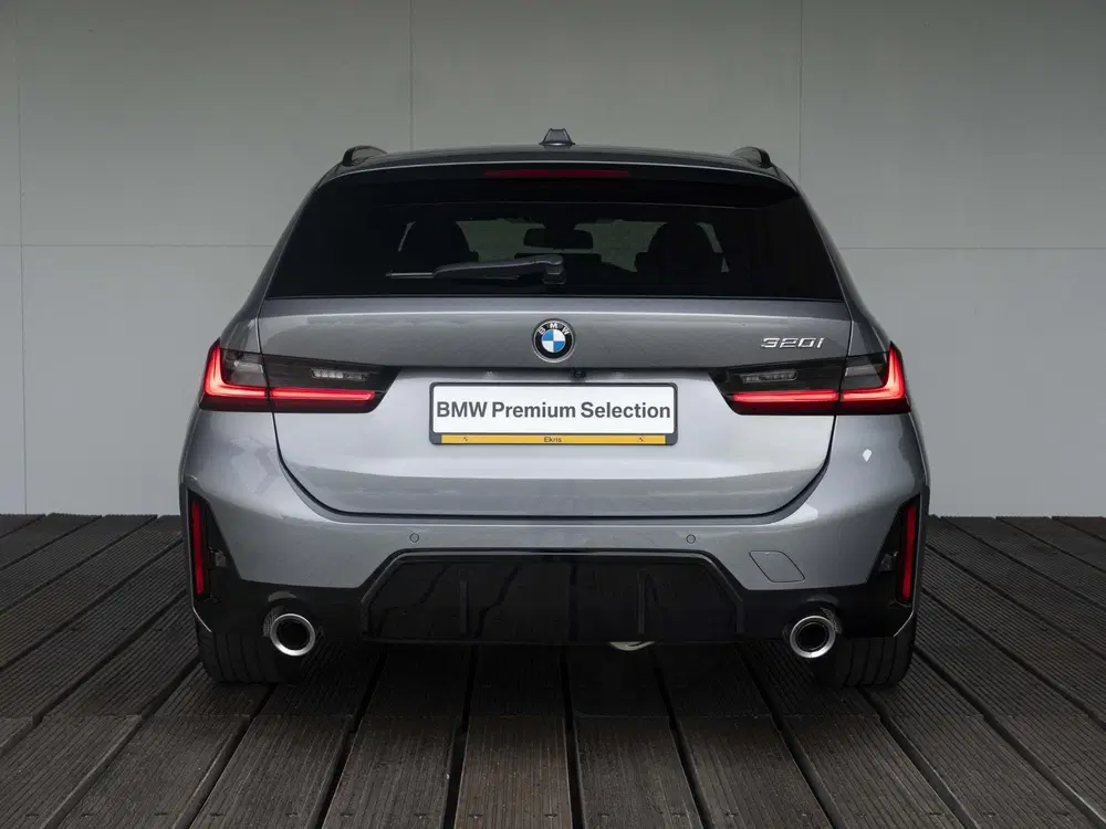 BMW 3-serie 320i Touring uit 2026, foto 8