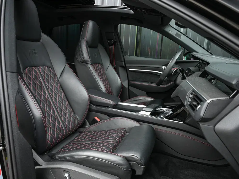 Audi Q8 S quattro SQ8 115 kWh uit 2024, foto 11