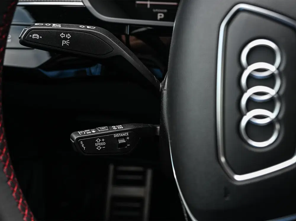 Audi Q8 S quattro SQ8 115 kWh uit 2024, foto 15