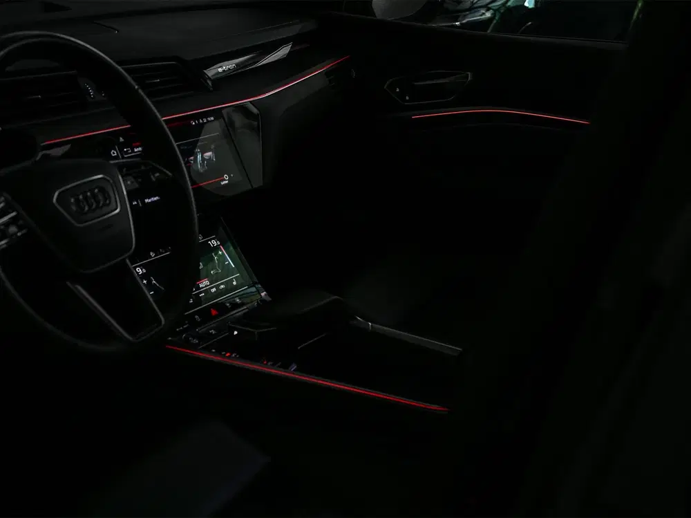 Audi Q8 S quattro SQ8 115 kWh uit 2024, foto 8