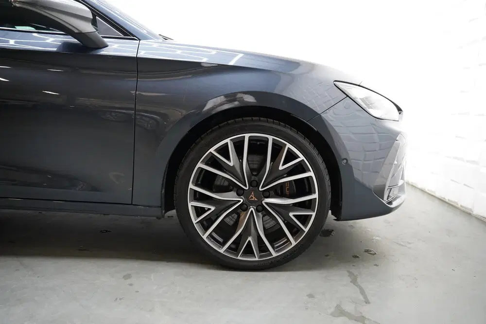 Cupra Leon 1.5 TSI e-Hybrid VZ Extreme PANO SFEER CAM uit 2025, foto 10