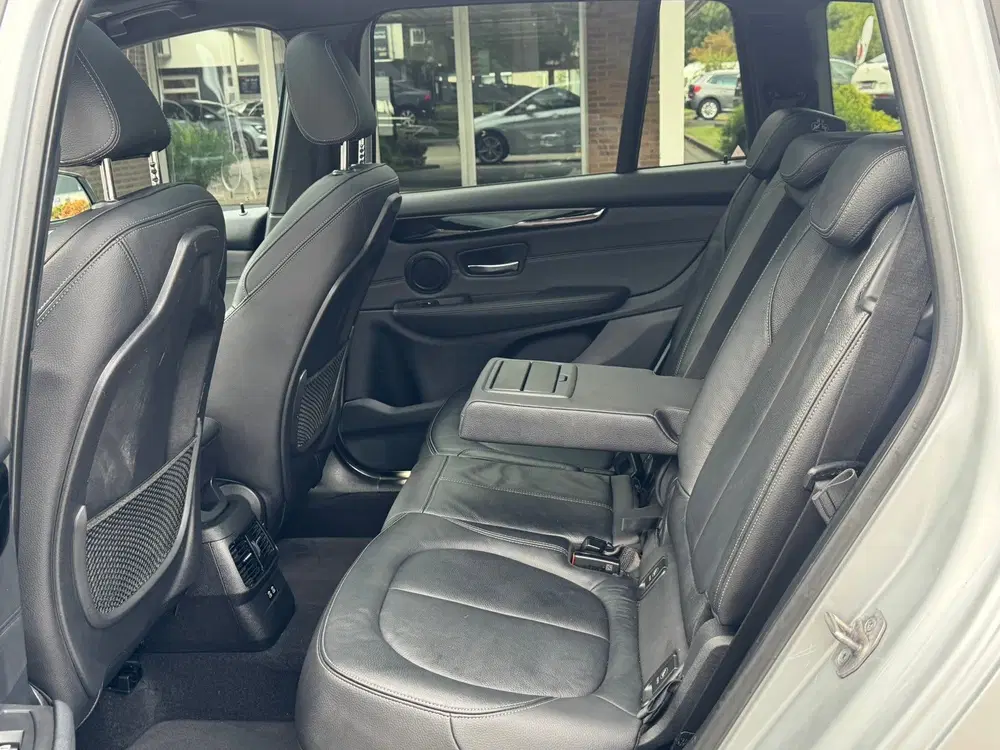 BMW 2-serie 218i 7p. High Executive uit 2020, foto 14