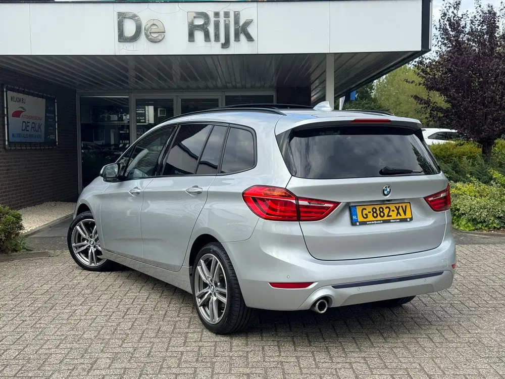 BMW 2-serie 218i 7p. High Executive uit 2020, foto 5