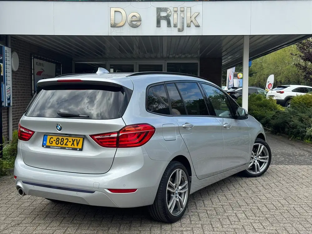 BMW 2-serie 218i 7p. High Executive uit 2020, foto 9