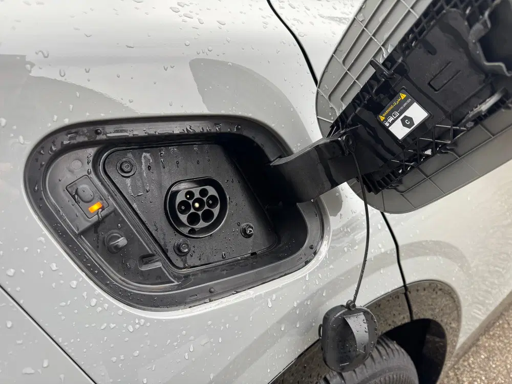 Kia Sportage 1.6 T-GDi Plug-in Hybrid 4WD Dark Edition uit 2024, foto 12