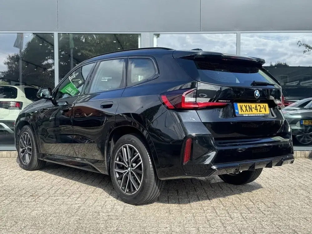 BMW X1 sDrive20i uit 2023, foto 4