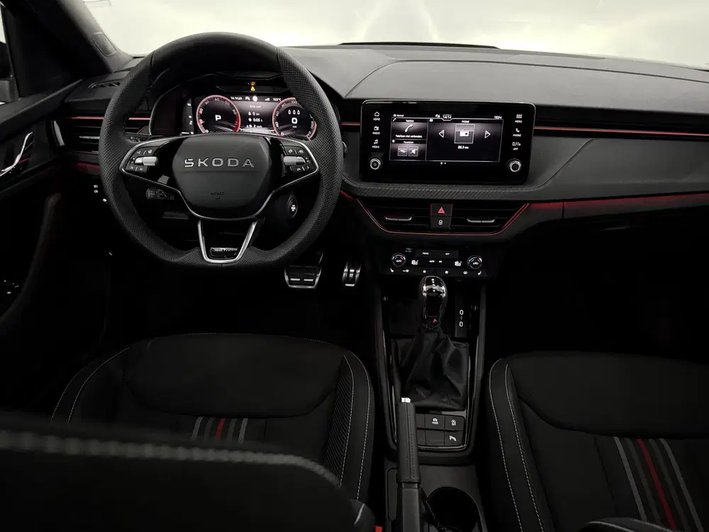 Skoda Kamiq 1.5 TSI Monte Carlo 150 PK Panoramadak uit 2026, foto 11