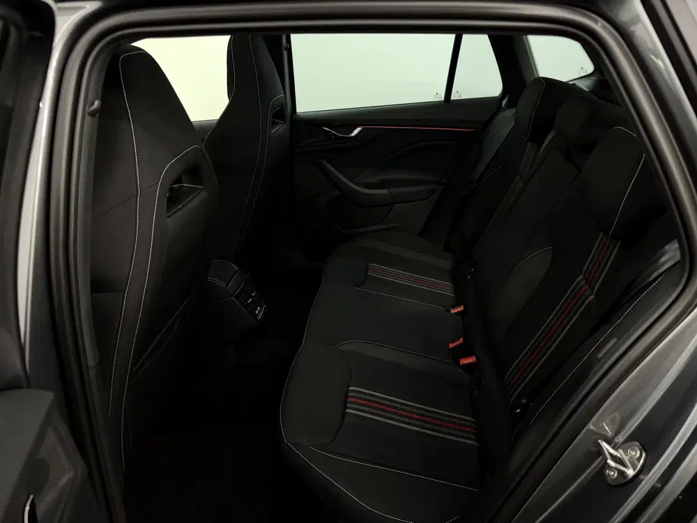 Skoda Kamiq 1.5 TSI Monte Carlo 150 PK Panoramadak uit 2026, foto 8