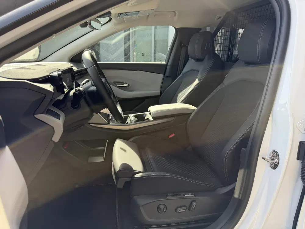 Ford Explorer CARGO Select Extended Range RWD 77 kWh uit 2026, foto 14