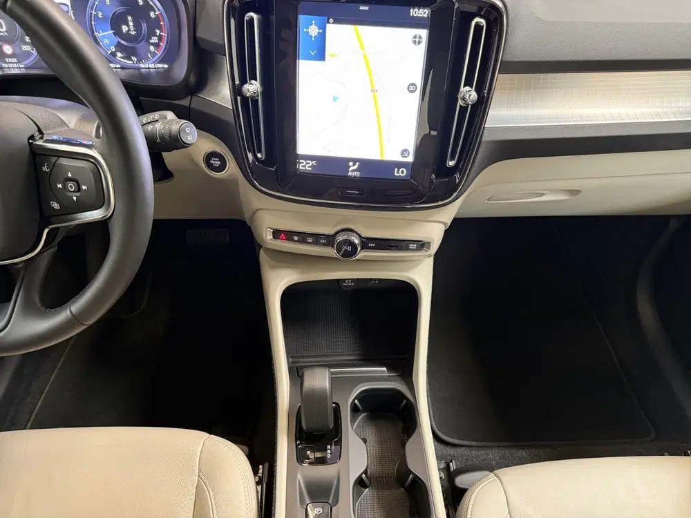 Volvo XC40 1.5 T2 Momentum Business I Leder I CarPlay uit 2022, foto 9