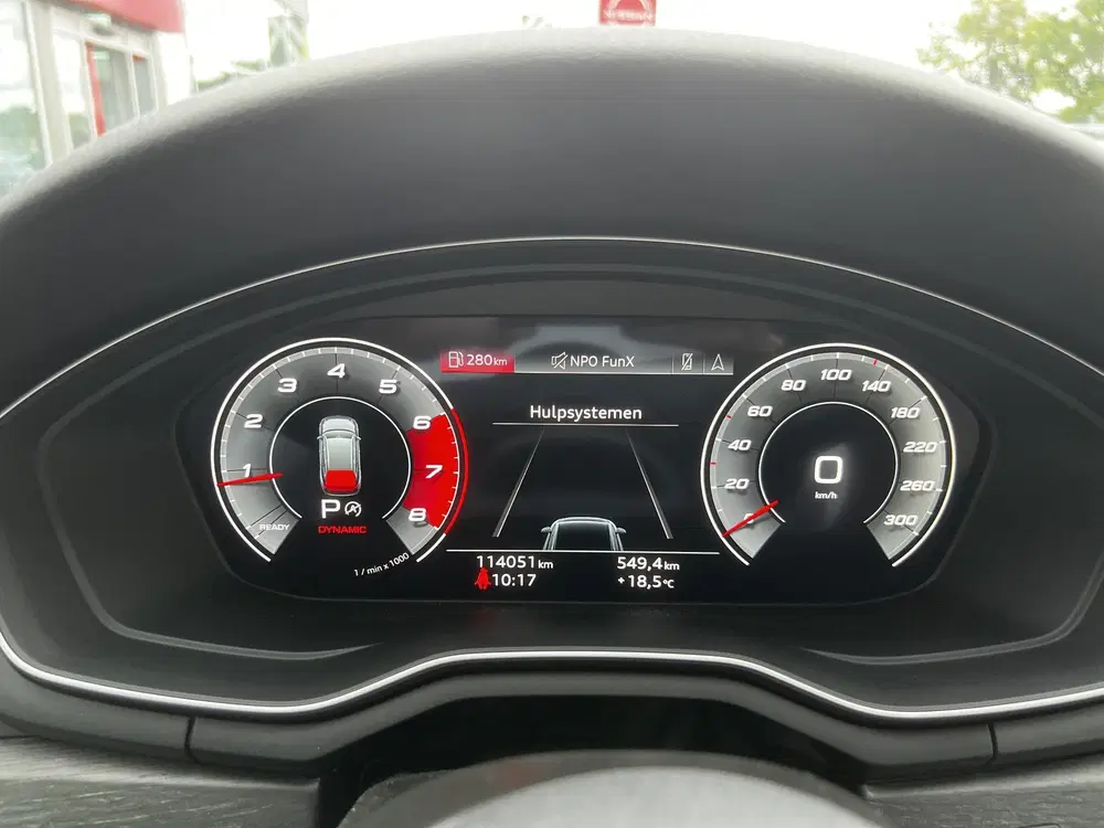 Audi A4 35 TFSI Business Edition uit 2021, foto 4