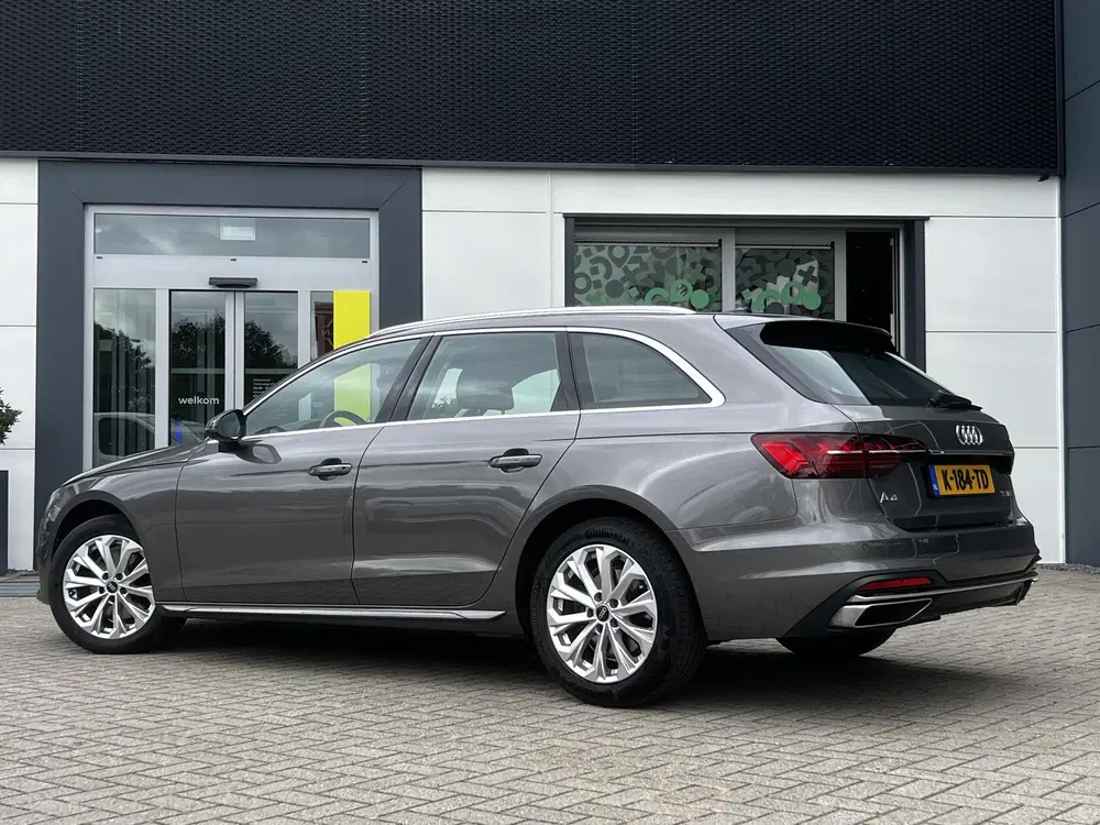 Audi A4 35 TFSI Business Edition uit 2021, foto 6