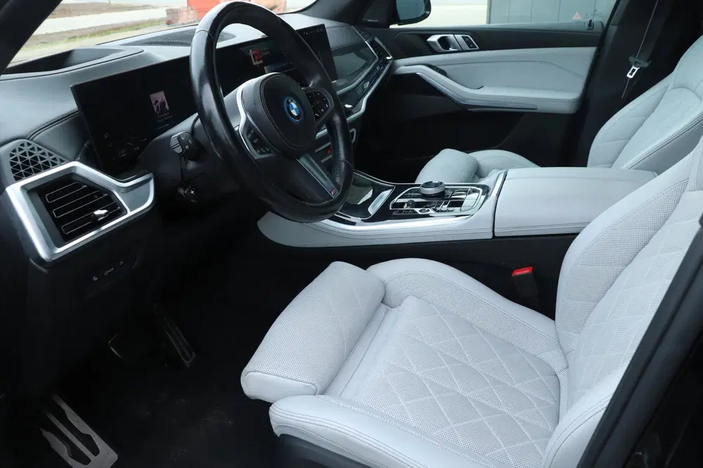 BMW X5 XDrive50e uit 2023, foto 10