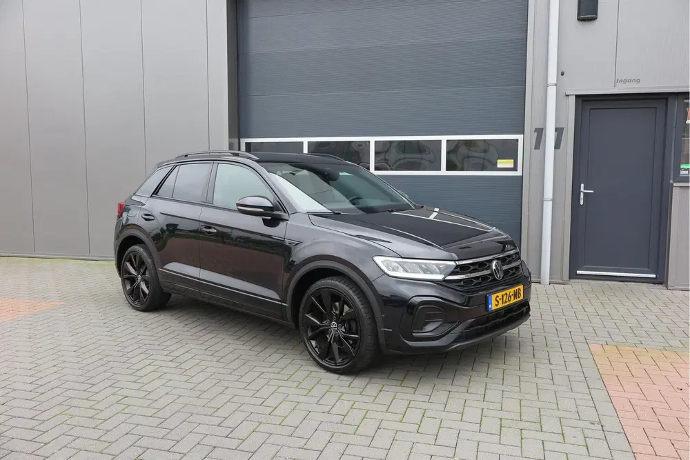 Volkswagen T-Roc 1.5 TSI 150pk DSG R-Line Black Style Virtu uit 2023, foto 10