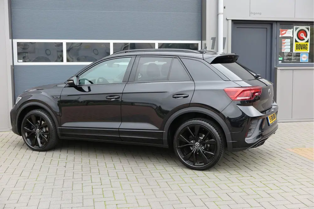 Volkswagen T-Roc 1.5 TSI 150pk DSG R-Line Black Style Virtu uit 2023, foto 14