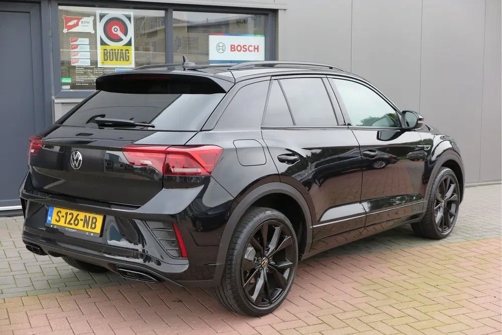 Volkswagen T-Roc 1.5 TSI 150pk DSG R-Line Black Style Virtu uit 2023, foto 4