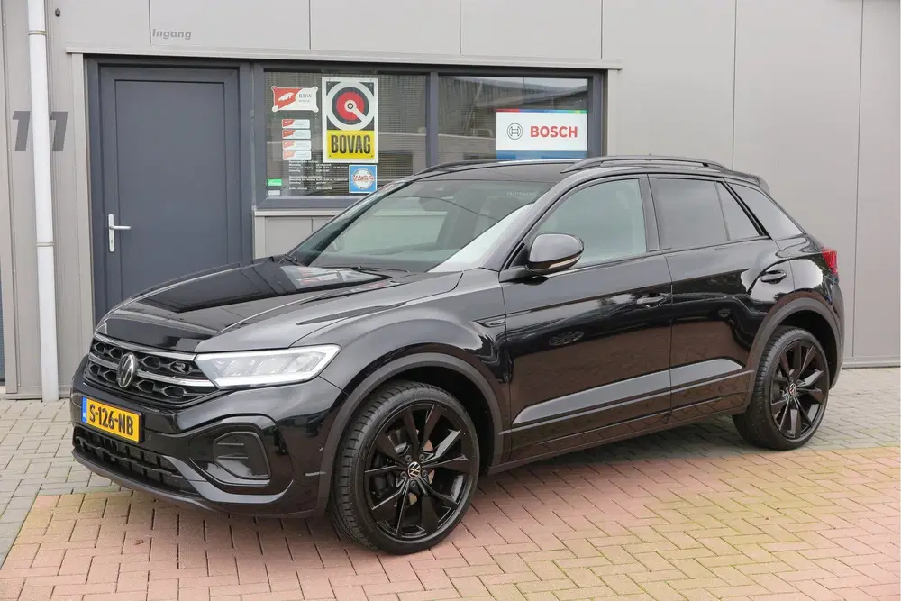 Volkswagen T-Roc 1.5 TSI 150pk DSG R-Line Black Style Virtu uit 2023, foto 5