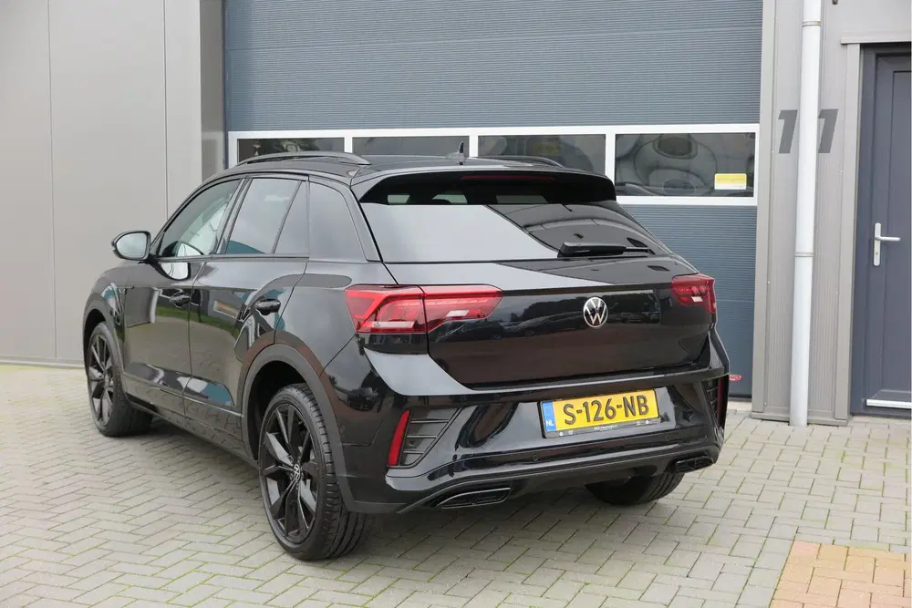 Volkswagen T-Roc 1.5 TSI 150pk DSG R-Line Black Style Virtu uit 2023, foto 8